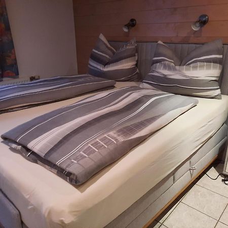 Gasthof Erzherzog Rainer - Zimmer Und Ferienwohnung Kössen Pokój zdjęcie