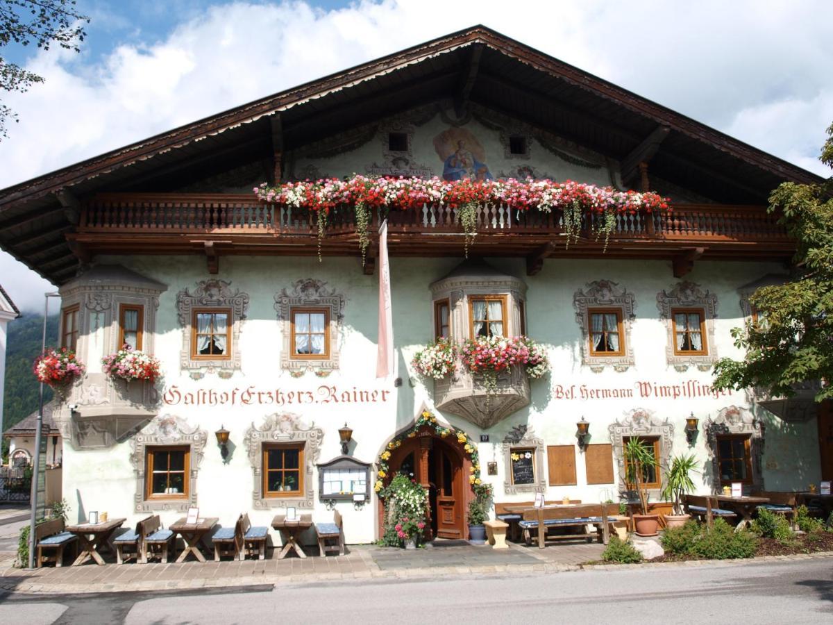 Gasthof Erzherzog Rainer - Zimmer Und Ferienwohnung Kössen Zewnętrze zdjęcie