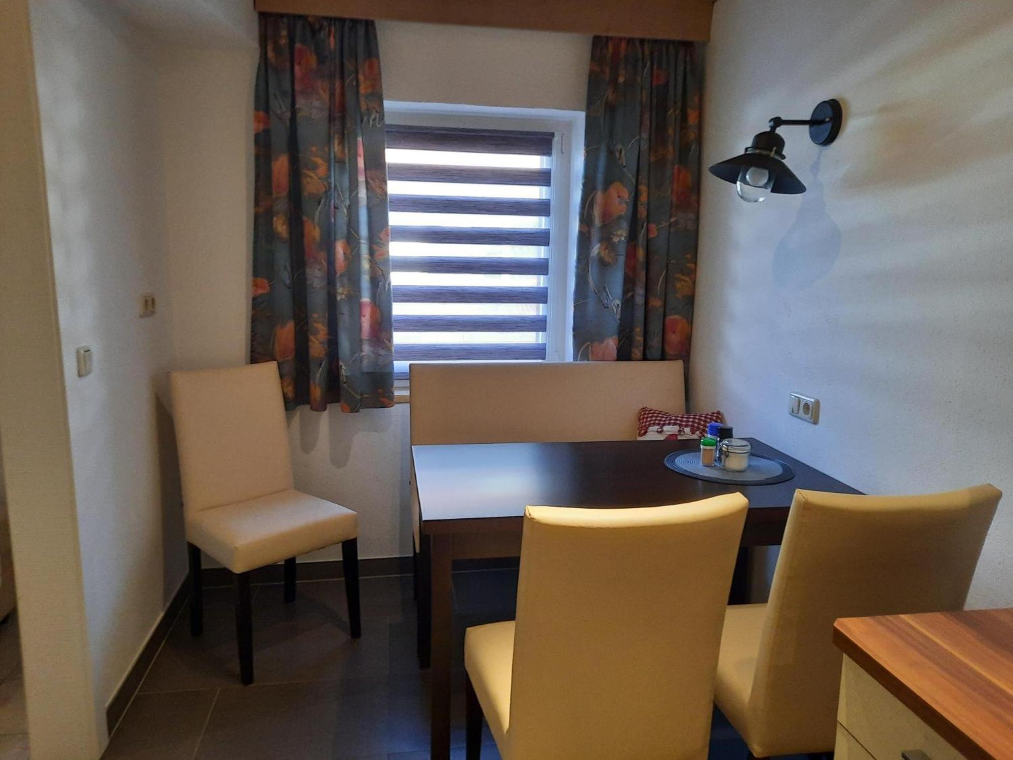 Gasthof Erzherzog Rainer - Zimmer Und Ferienwohnung Kössen Pokój zdjęcie