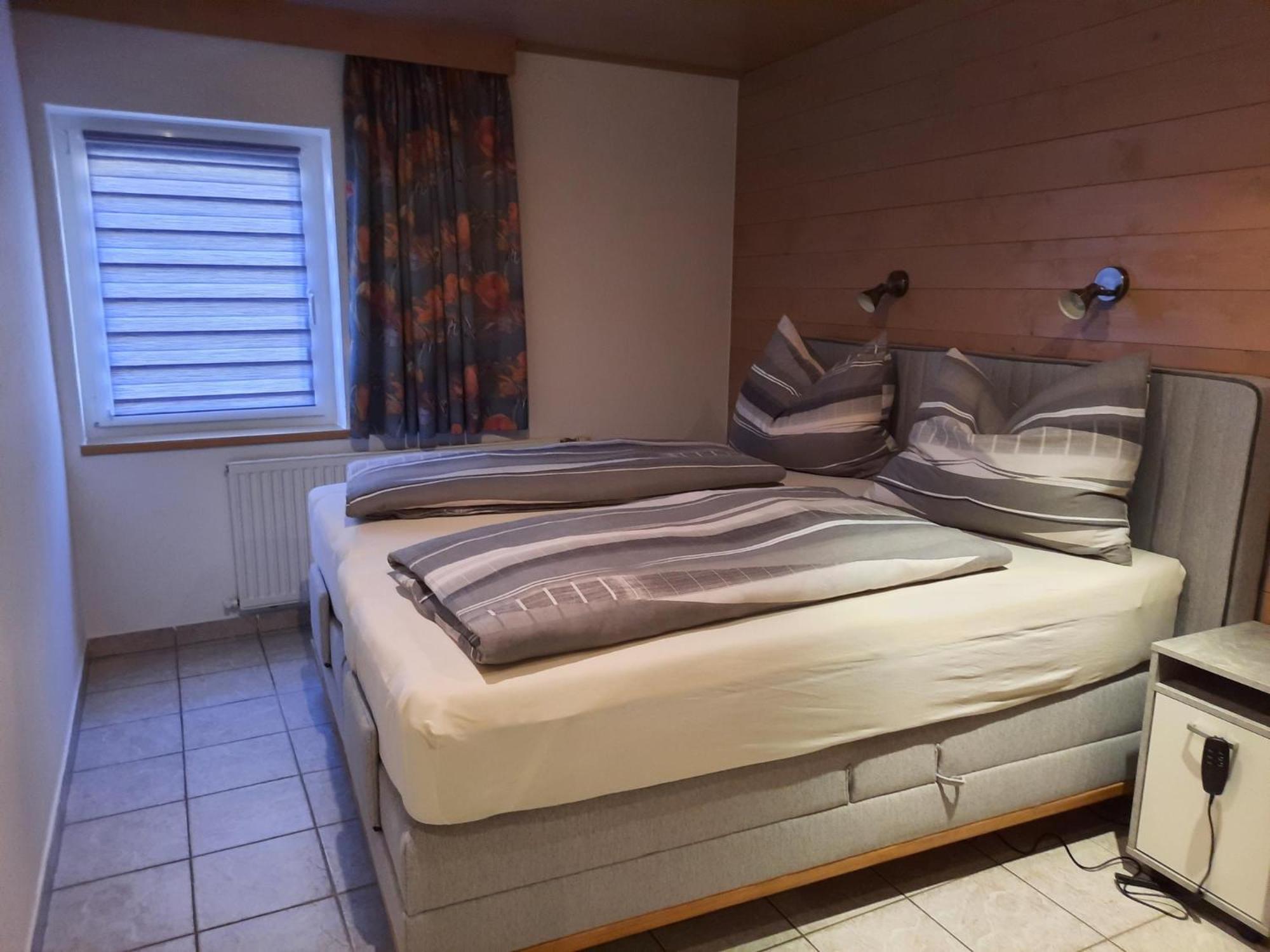 Gasthof Erzherzog Rainer - Zimmer Und Ferienwohnung Kössen Pokój zdjęcie
